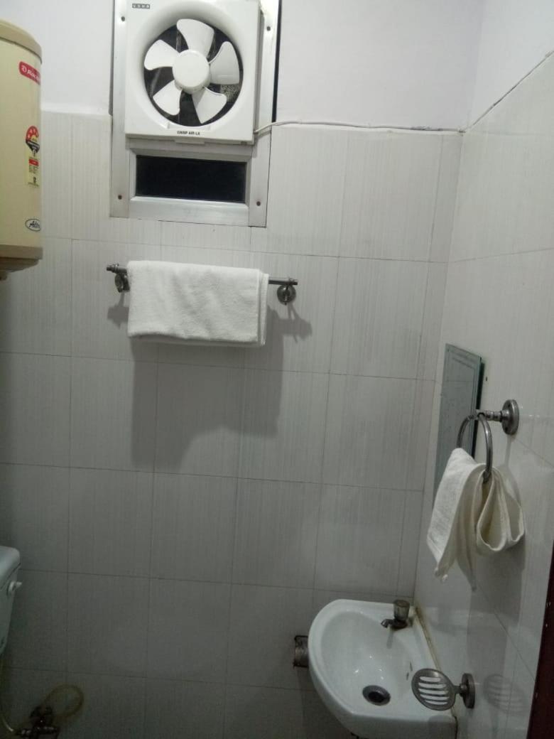 Hotel Kamal Lucknow Exterior photo